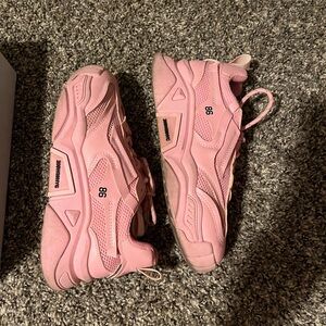 pink cute shoes size 7.5
